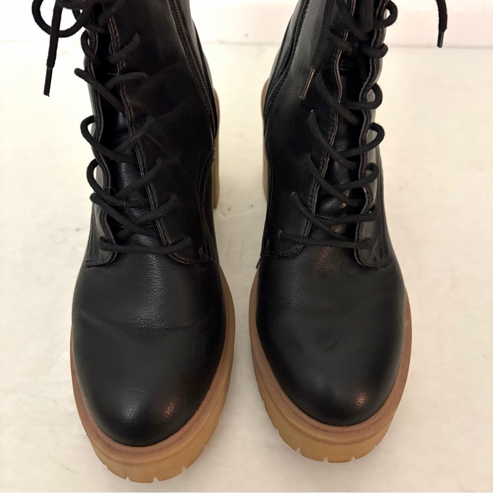 Dolce Vita Black Combat Boots Lug Sole Block Heel Size 8.5 - Picture 2 of 8